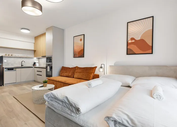 Lam Terracotta - Ac - Balcony * براتسيلافا