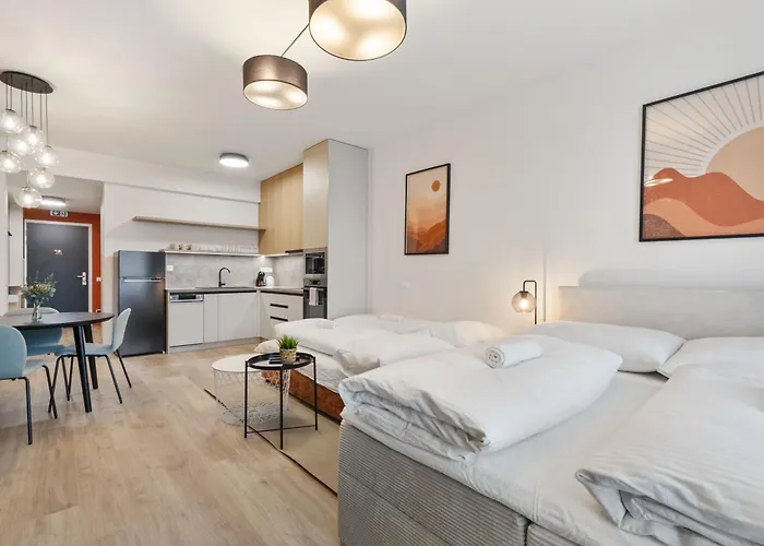 Lam Terracotta - Ac - Balcony * براتسيلافا